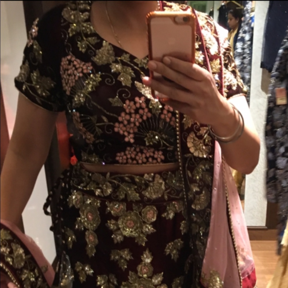 Maroon heavy embroidery 3 piece lehnga / dress - Picture 5 of 6